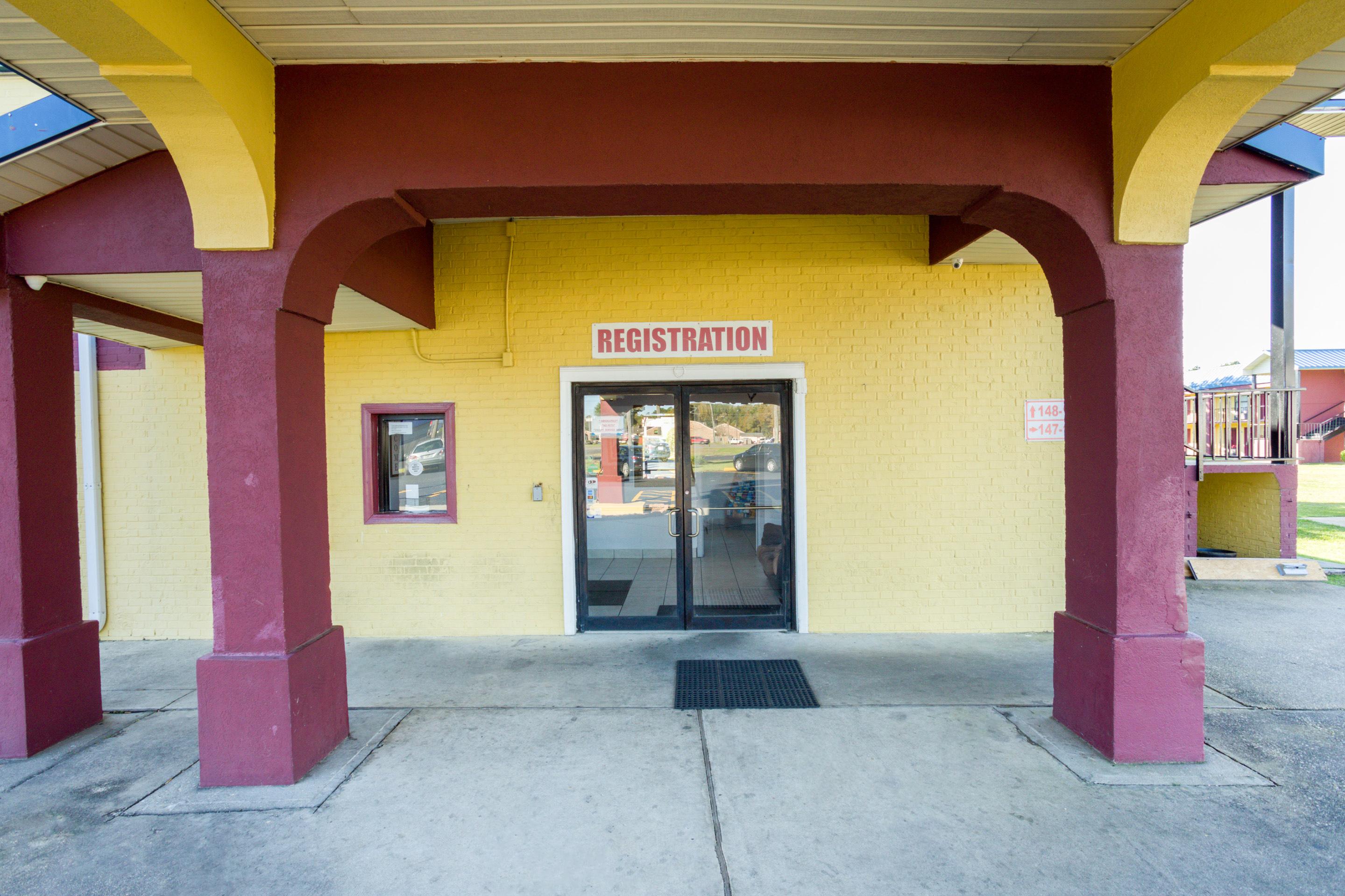 Oyo Pensacola I-10 & Hwy 29 Hotel