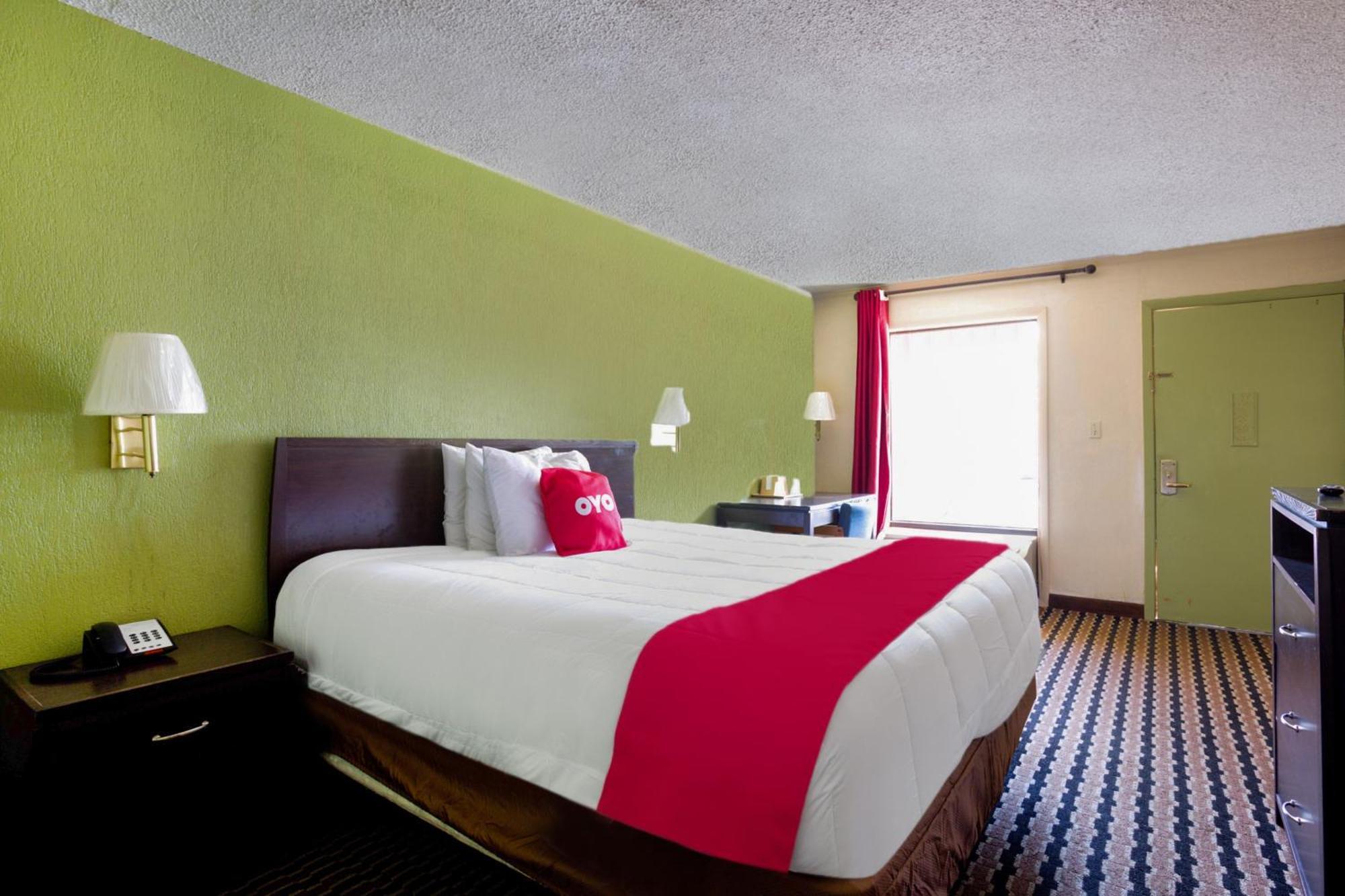 Hotel Oyo Pensacola I-10 & Hwy 29